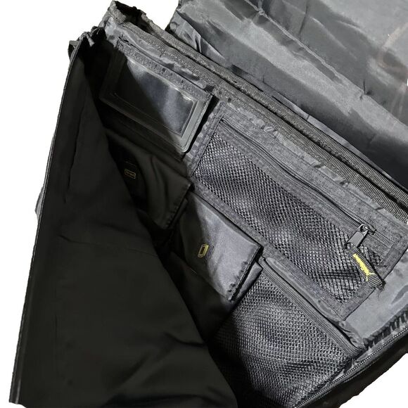 TARGUS CityGear 17" Laptop Notebook Messenger Bag Computer Travel Work Student - Picture 3 of 7